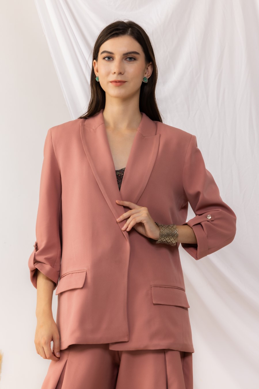 Coral Rose Open Blazer With Side Flap Pockets And Pull Up Sleeves
